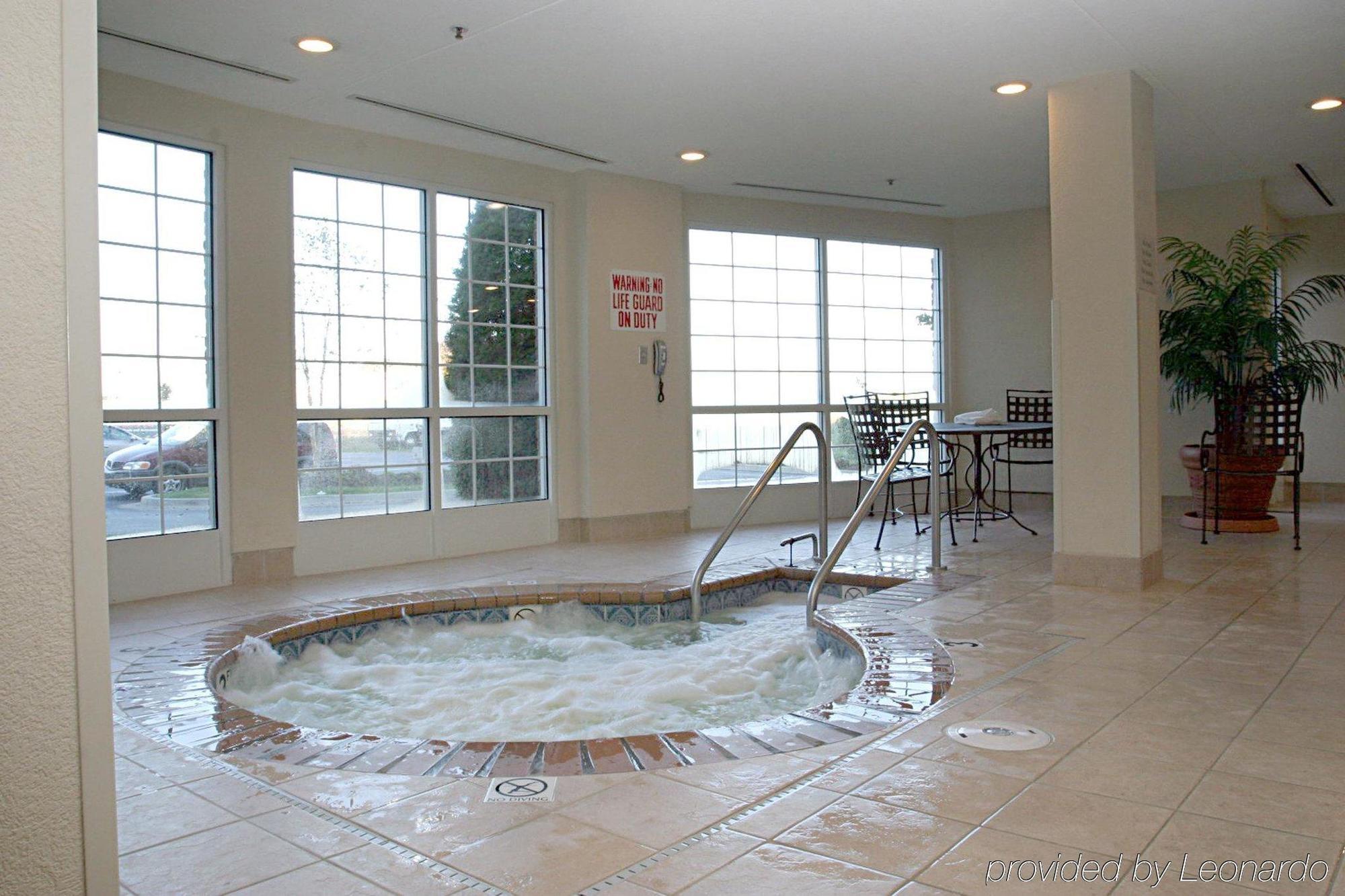 Candlewood Suites Indianapolis Northeast By Ihg Ngoại thất bức ảnh